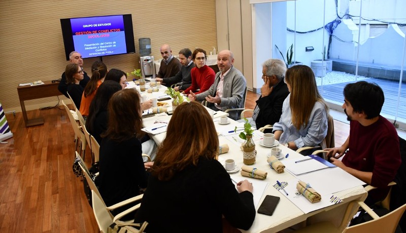 Reunión con representantes de los tres poderes del Estado por problemáticas de niñez